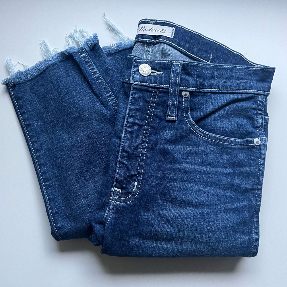 Madewell slim straight jean, size 27.